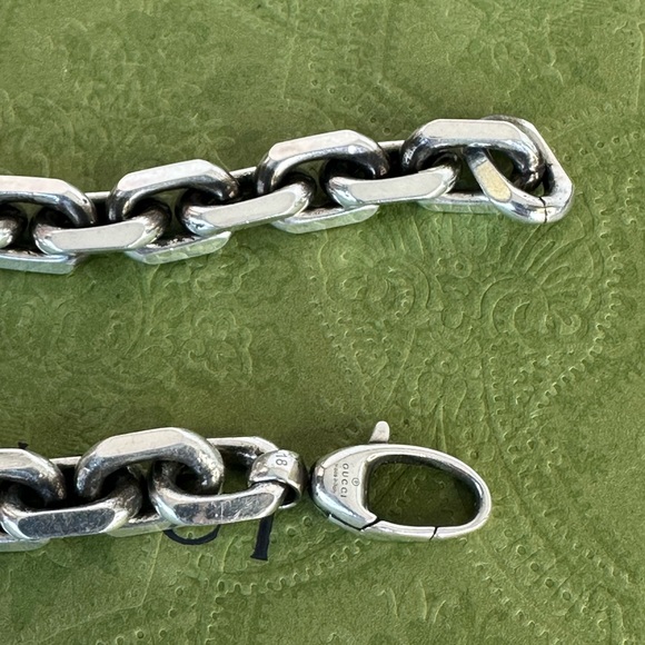 Gucci Interlocking GG Sterling Silver Chain Bracelet - Picture 7 of 8